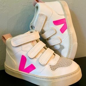 Veja Kids Sneaker (V-10 MID CWL WHITE SARI PETALE)